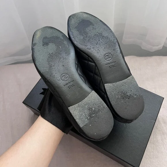 Auth Chanel Black Classic Quilted CC Logo Ballerina Flats - Size 37.5